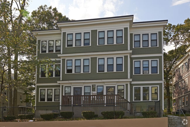 Building Photo - 31 Fessenden St