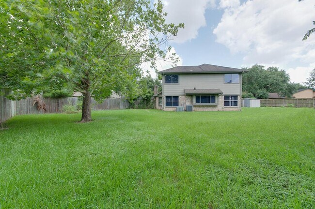 Building Photo - 11310 Chiselhurst Way Ct