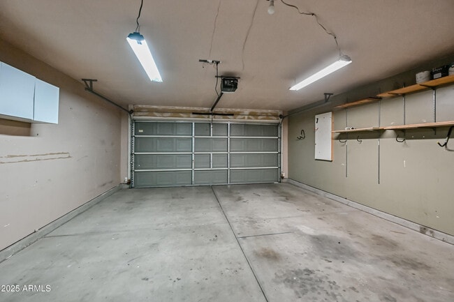 Building Photo - 3057 W Lucia Dr