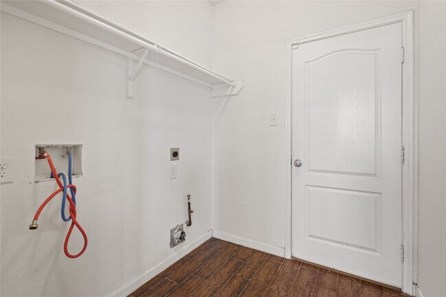 Building Photo - 22207 Woodseem Ct