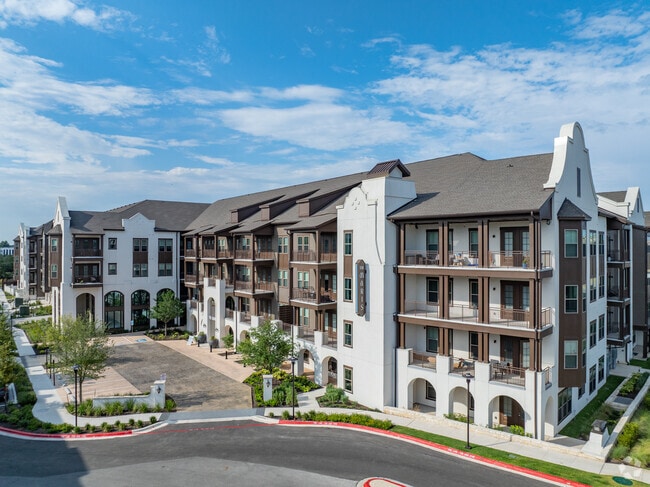 Building Photo - The Maris