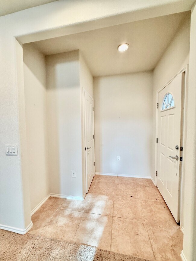 Building Photo - 13600 Breton Ridge St