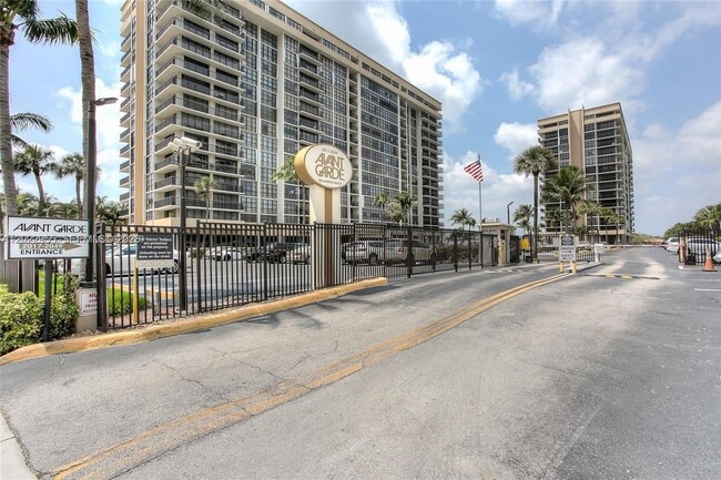 Building Photo - 2017 S Ocean Dr