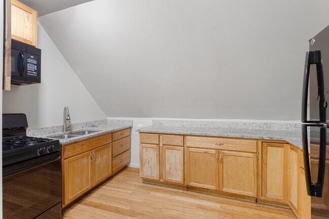 Building Photo - 3707 W McLean Ave
