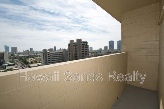 Building Photo - 1040 Kinau St