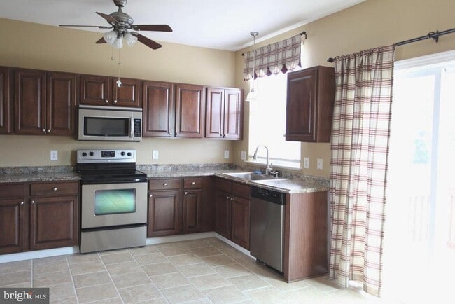 Building Photo - 29 Wicklow Rd