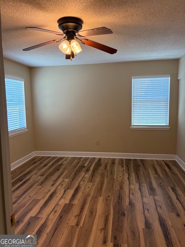 Building Photo - 110 Millers Trace Dr