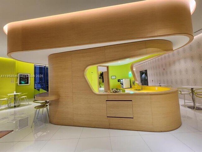 Building Photo - 501 NE 31st St