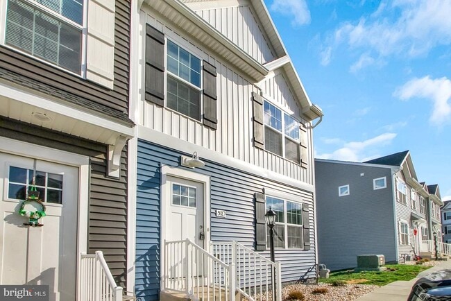 Primary Photo - 10-30 Millrace Ct