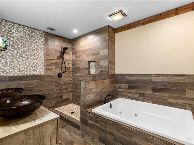 Building Photo - 4915 T W King Rd