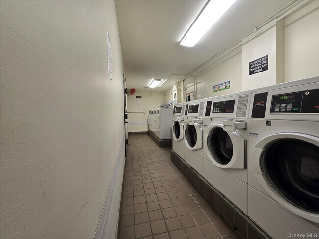 Building Photo - 83-71 116th St