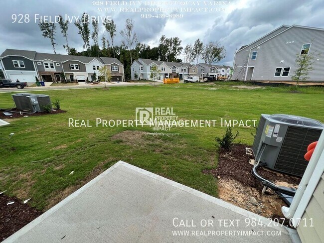 Building Photo - Newly Built 3 Bedroom 2.5 Bath, 2 Story Mo...