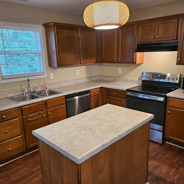 Building Photo - 187 Pine Ridge Trace
