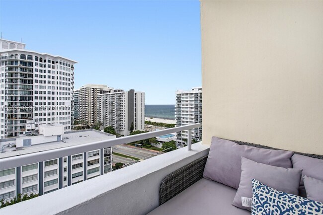 Building Photo - 5600 Collins Ave