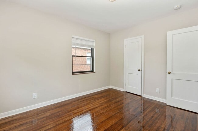 Building Photo - 640 Blenheim Rd