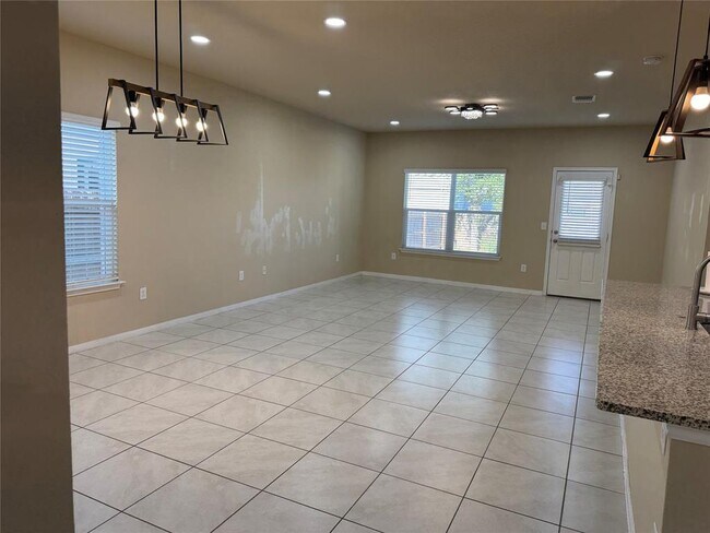 Building Photo - 3108 Armidale Dr