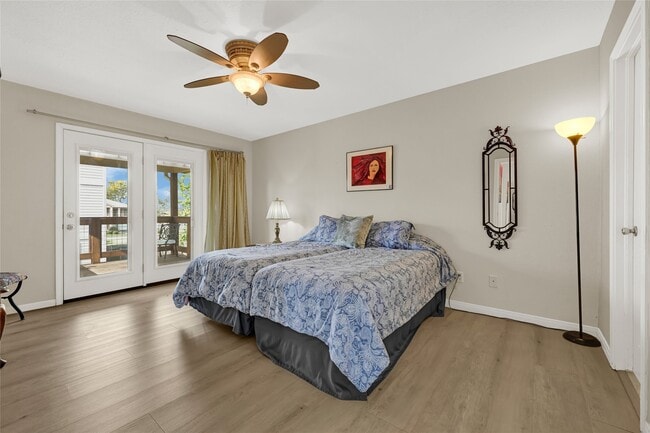 Building Photo - 1414 Bayshore Dr