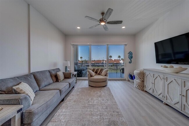 Building Photo - 400 150th Ave