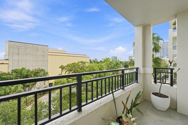 Building Photo - 610 W Las Olas Blvd