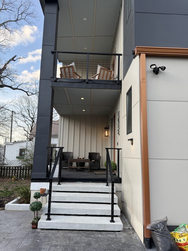 Building Photo - 1073 Hemphill Ave NW