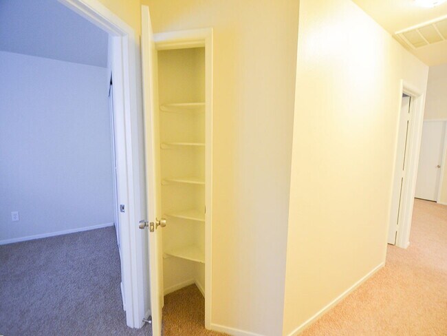 Building Photo - 3825 Gulliver St