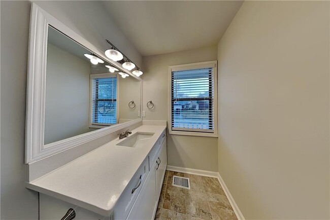 Building Photo - 10515 Colony Glen Dr