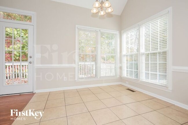 Building Photo - 5212 Autumn Woods Dr