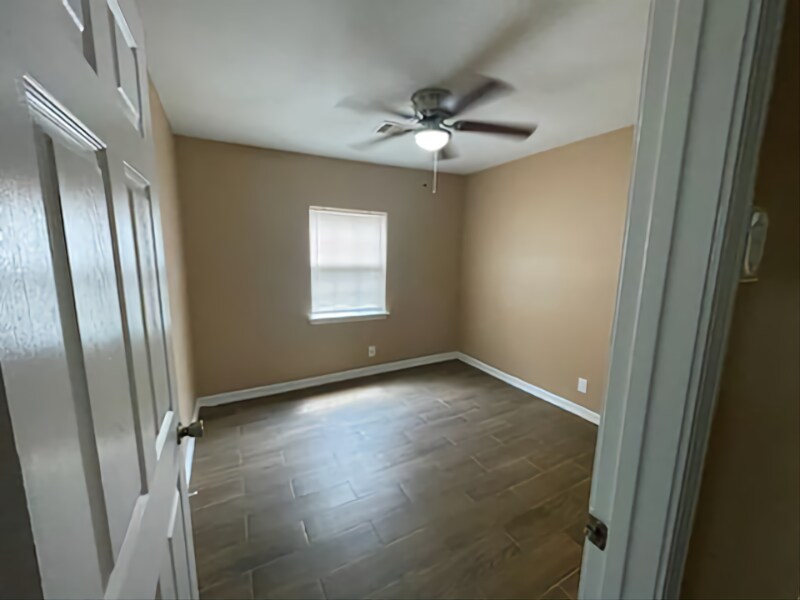 Building Photo - 531 Roper St