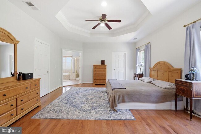 Building Photo - 5767 Bush Hill Dr