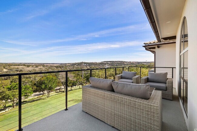 Building Photo - 2701 Bumble Bee Dr