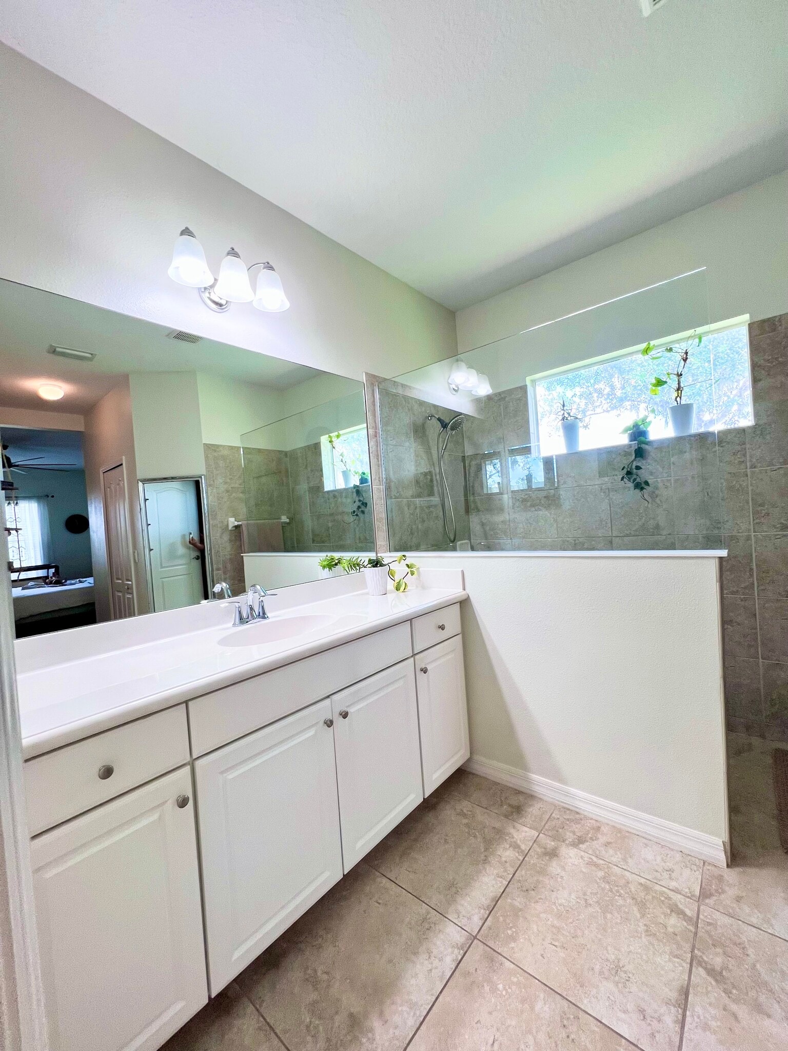 Building Photo - 4846 Lake Breeze Ter