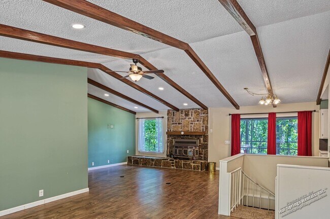 Building Photo - 68 Sierra Dr