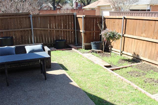 Building Photo - 8509 Mustang Dr