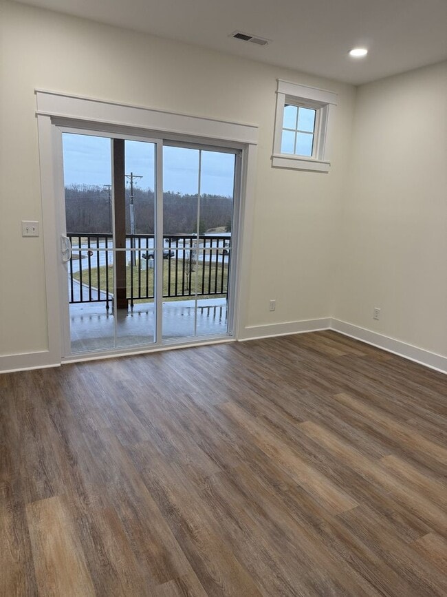 Building Photo - 3-Bedroom + Flex Room at Highbury
