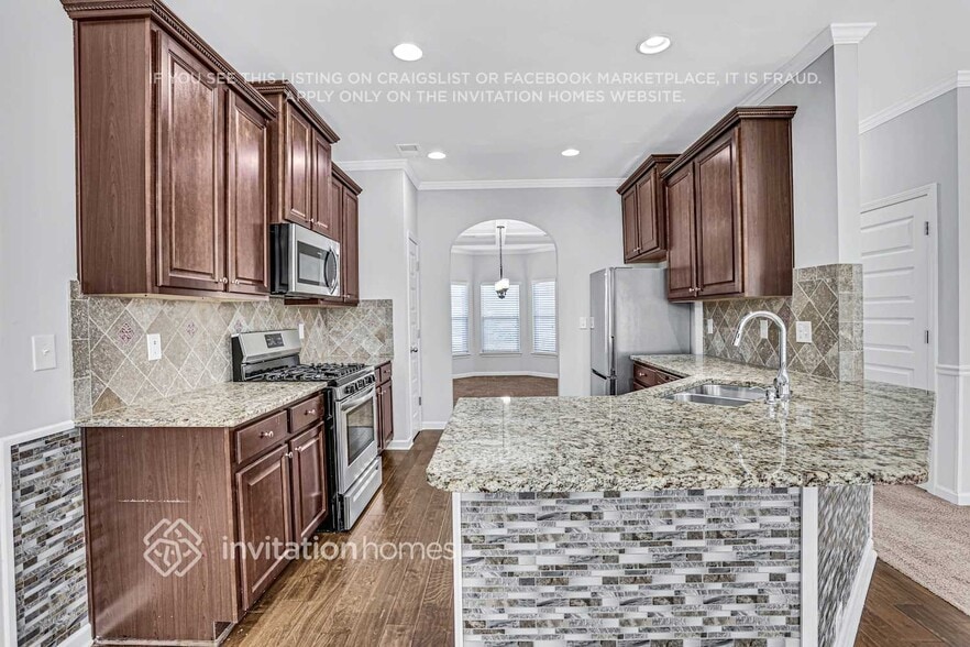 Building Photo - 1491 Long Acre Dr