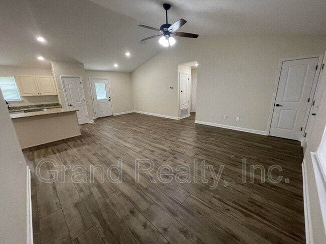 Building Photo - 4019 Brittany Ln