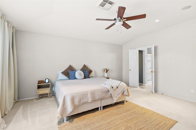 Building Photo - 615 Ashlen Dr