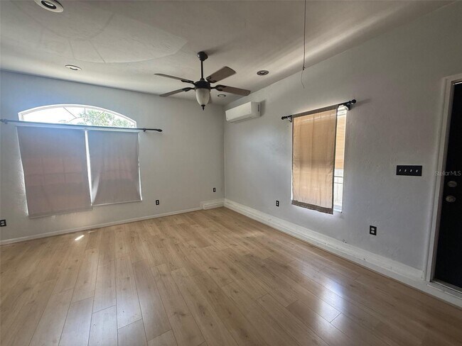 Building Photo - 1010 NW 120th St