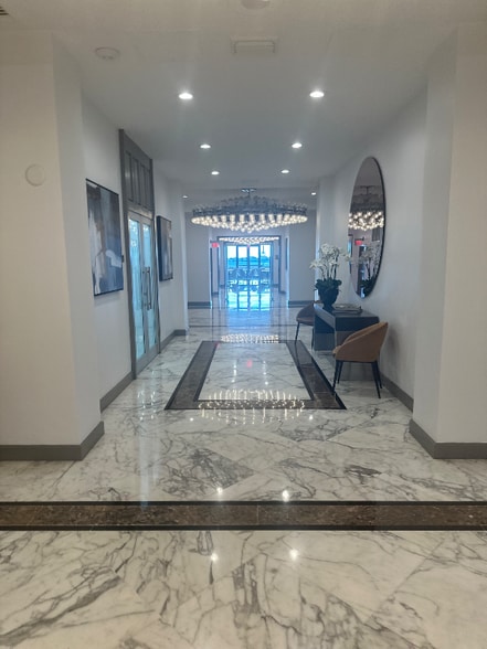 Building Photo - 11 Island Ave