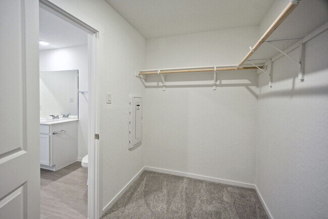 Building Photo - 11559 Field Briar