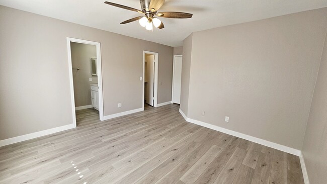 Building Photo - Newly Renovated 4 Bedroom 2 Bathroom in Gl...