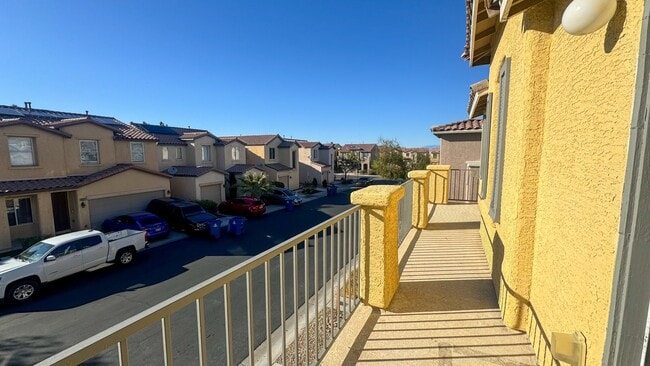 Building Photo - 3 bed, 2.5 bath, 1,746 sq ft home in southwest Las Vegas