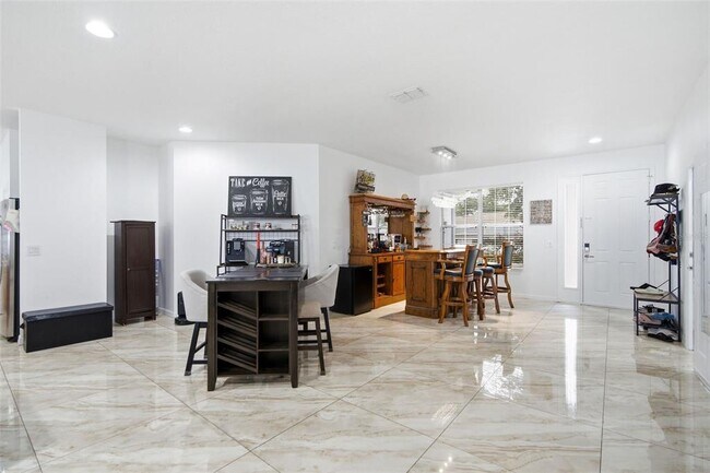 Building Photo - 508 Debra Dr