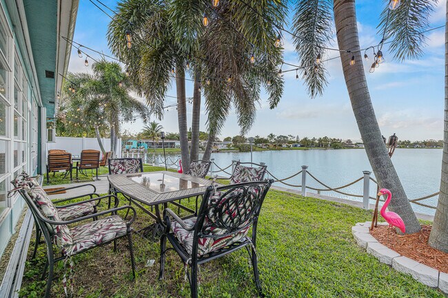 Endless Waterviews - 1741 NW 39th St