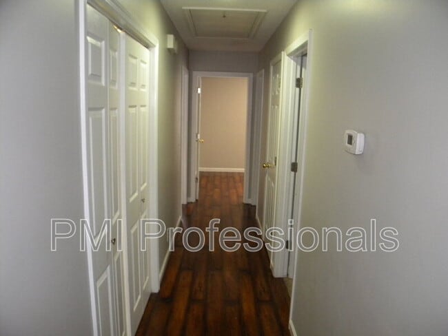 Building Photo - 2743 Painted Pony Dr