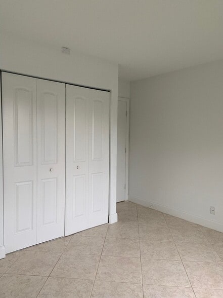 Building Photo - 617 Sea Pine Way