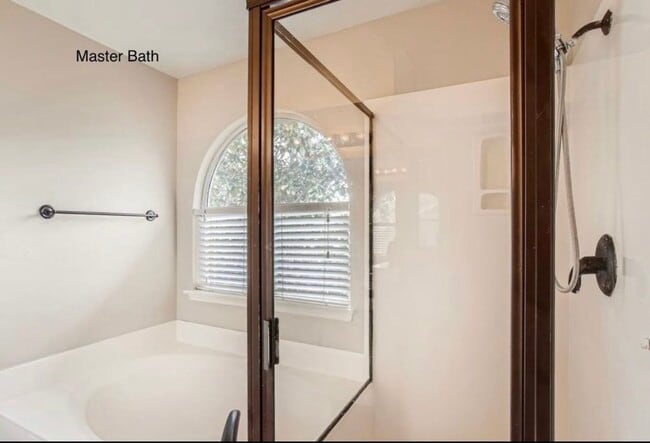Building Photo - 518 Pecos Cir