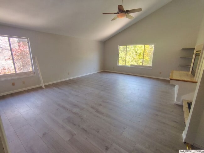 Building Photo - 1144 Trowbridge Way
