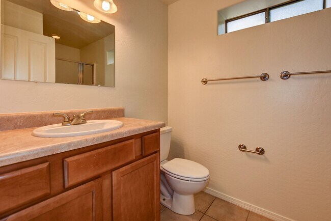 Building Photo - 221 Spring St