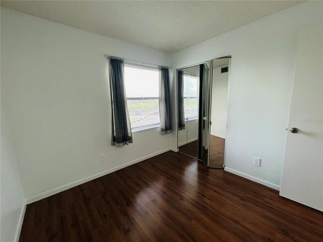 Building Photo - 4045 Atrium Dr